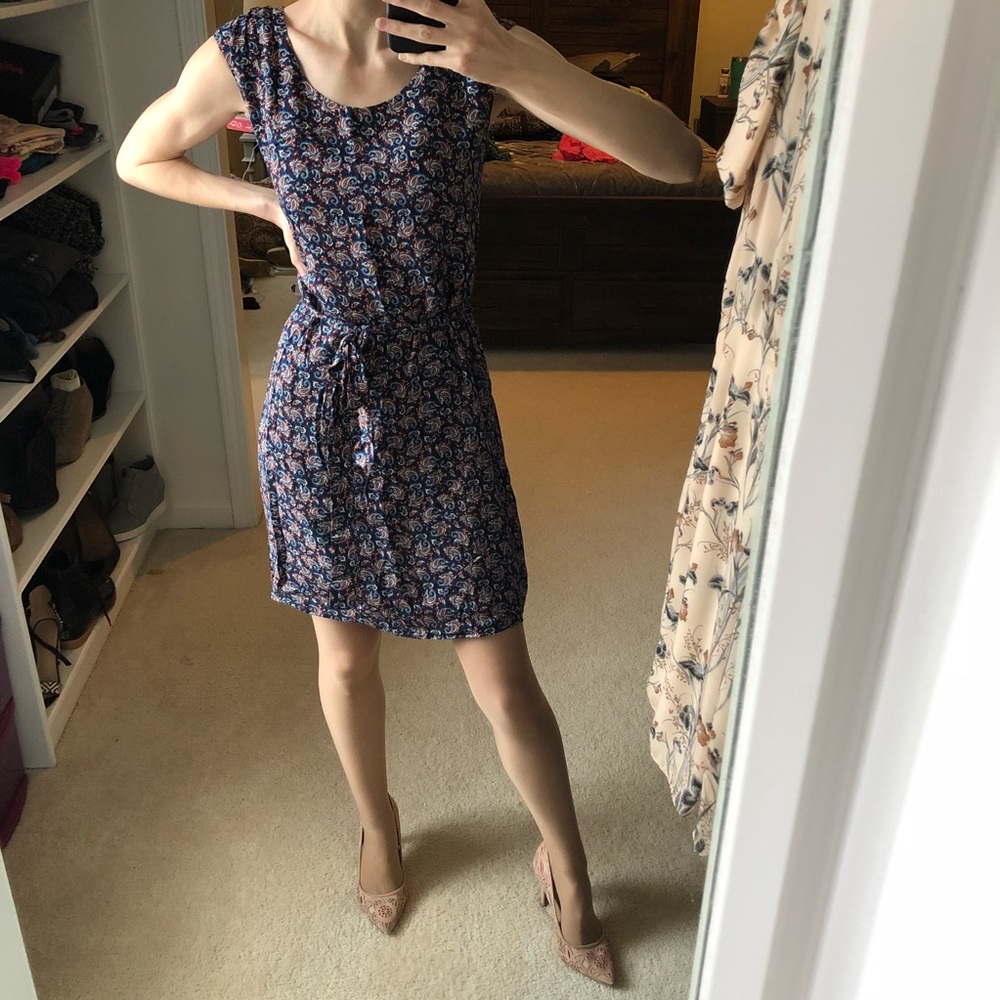 Market and Spruce paisley dress with tie at waist